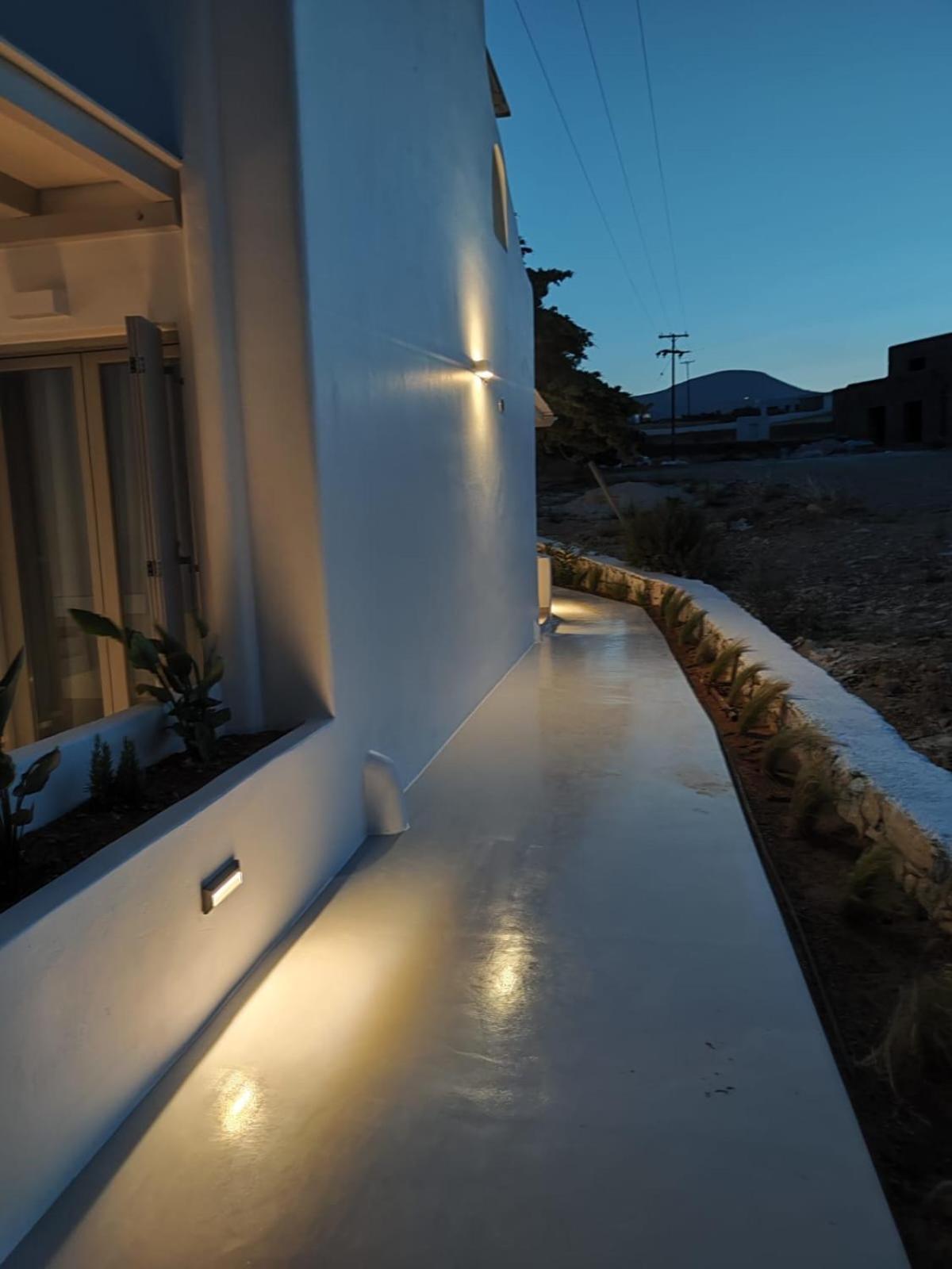 Caeli Paros By Kostas & Joanna Studios โลการาส ภายนอก รูปภาพ