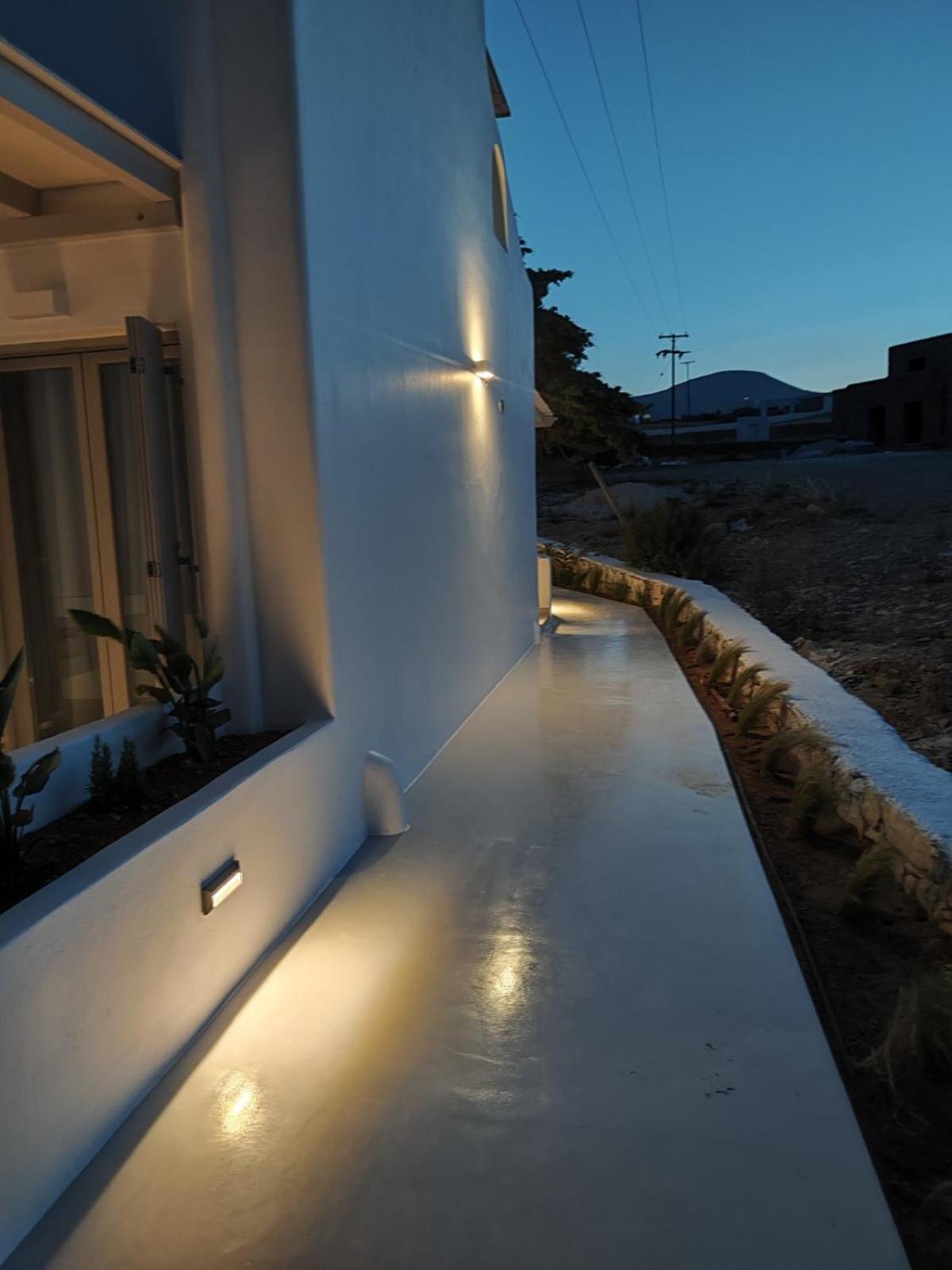 Caeli Paros By Kostas & Joanna Studios โลการาส ภายนอก รูปภาพ