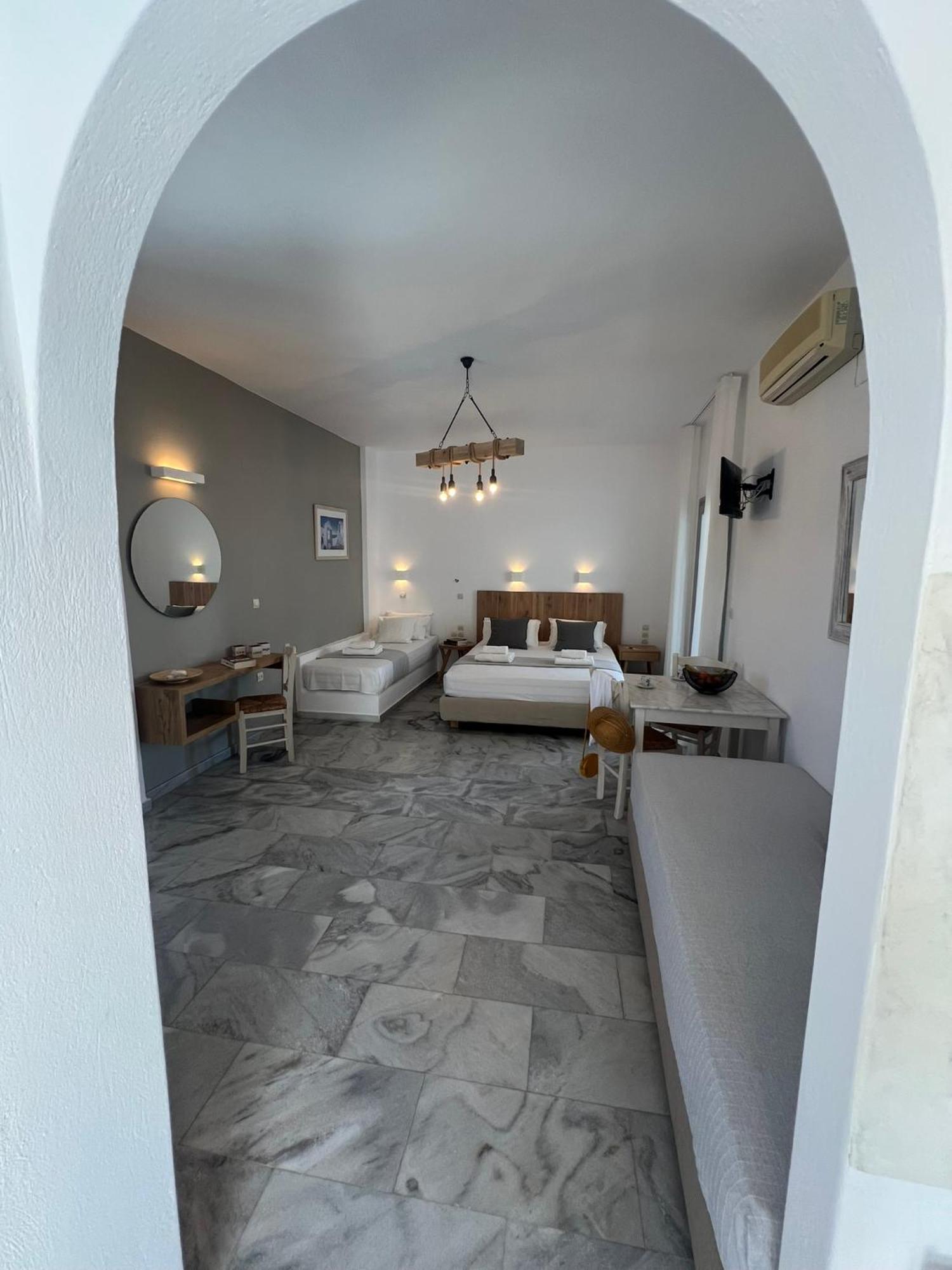 Caeli Paros By Kostas & Joanna Studios โลการาส ภายนอก รูปภาพ